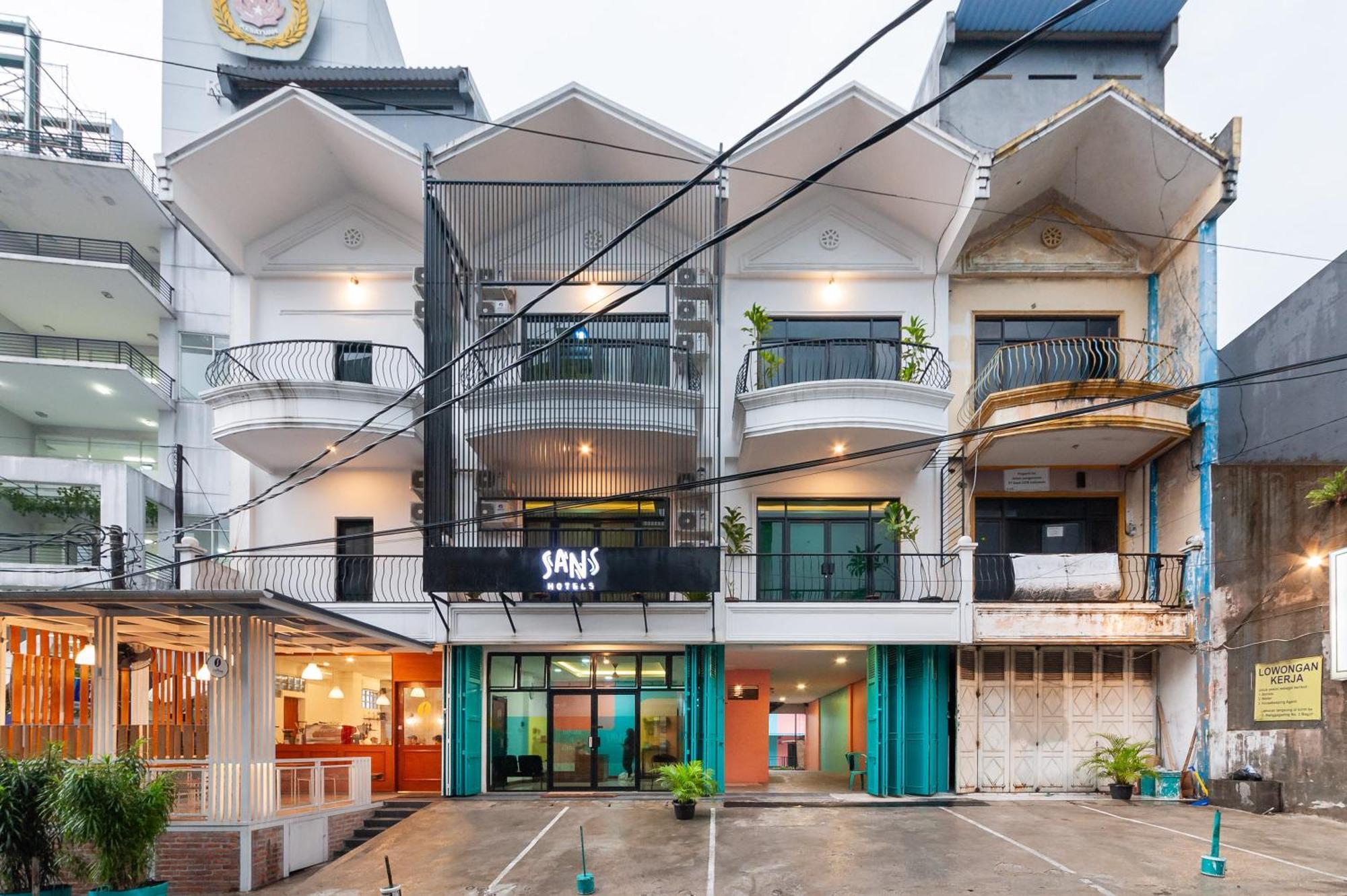 Sans Hotel Suryakencana Bogor Ngoại thất bức ảnh